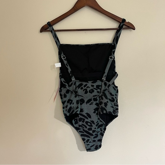 MOLYBELL Women Padded Leopard, Strap Cutout Wrap Low Back One Piece Monkini - Picture 4 of 5